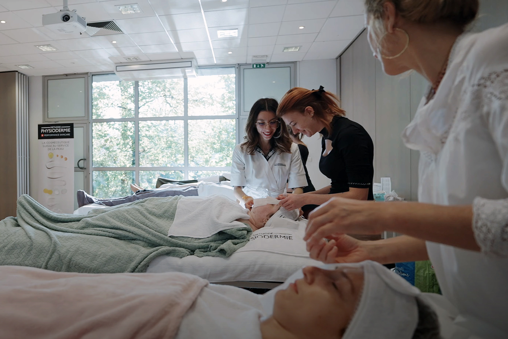 SUISSE | CGE Concept Vidéo d’une formation à la Méthode Physiodermie qui a eu lieu à l’Hôtel Diana à Molsheim près de Obernai Bischwiller